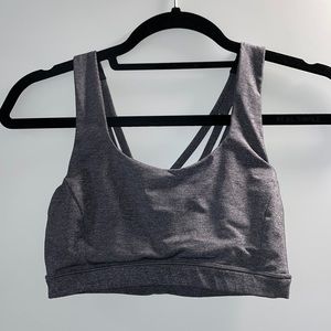 Lululemon Sports Bra - Size 4 - Excellent Condition